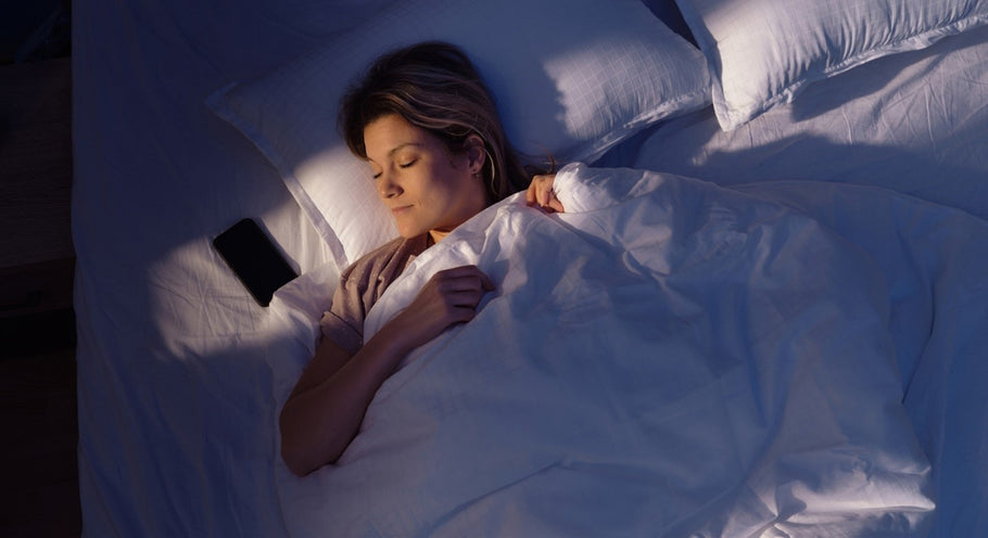 What Is Melatonin? A Complete Guide on What Melatonin Does